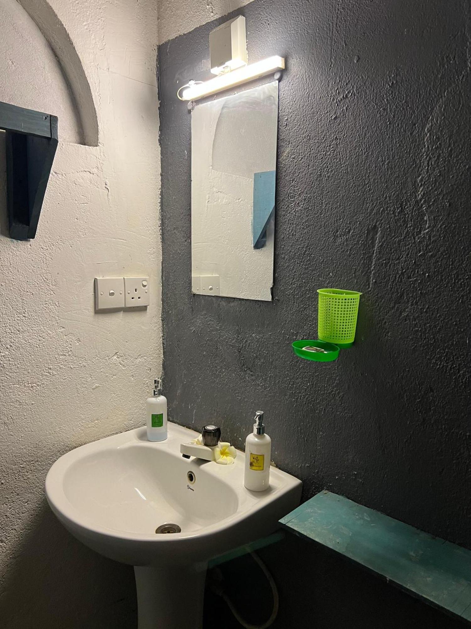 Cactus Arugambay Hostel อารูกัมเบย์ ภายนอก รูปภาพ
